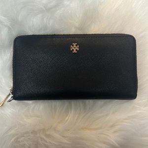 COPY - Tory Burch Robinson Wallet